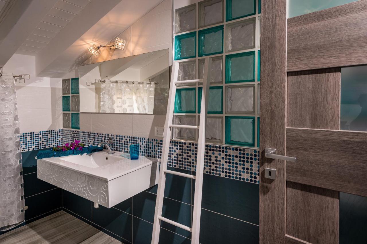 קאסטלמארה דל גולפו Moresca Exclusive Villa - Pool & Spa מראה חיצוני תמונה